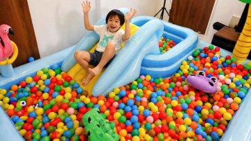 Fun Ball Pit Slide Play for Kids - Indoor Adventure with Colorful Balls